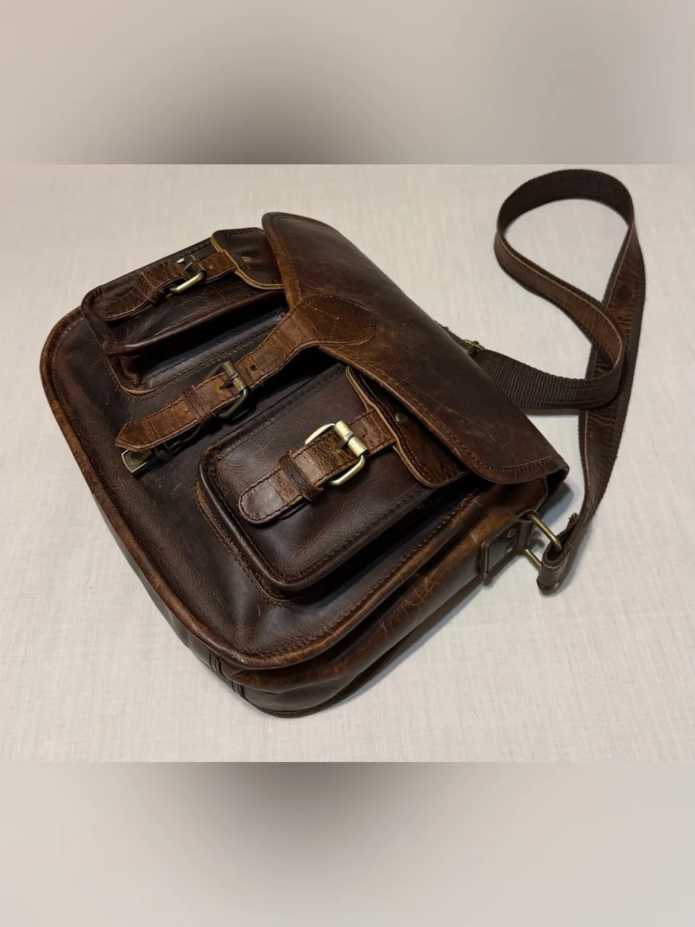Men's Brown Top Grain Leather Messenger Bag - Rugged Vintage Style